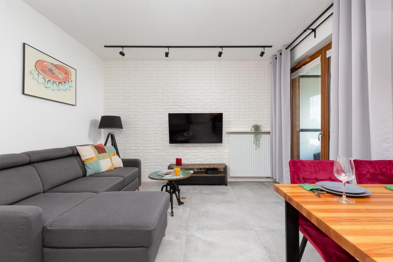 City Center Apartments Grzybowska With Parking By Noclegi Renters Warschau Exterior foto